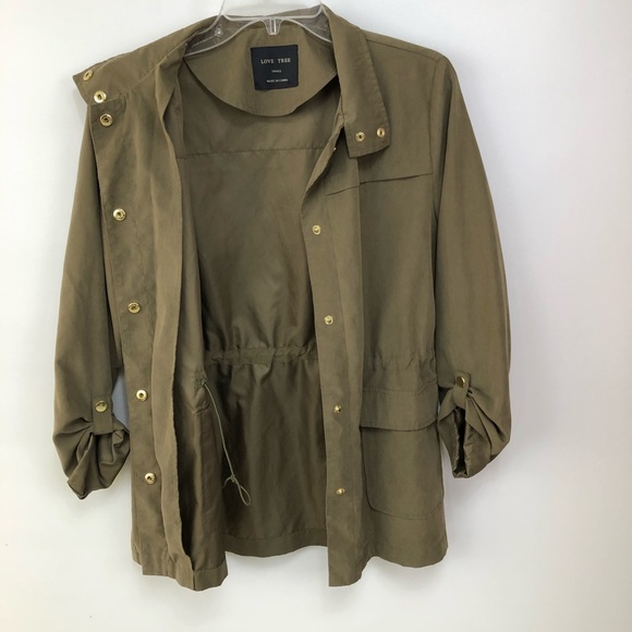 Green button down - Picture 2 of 3